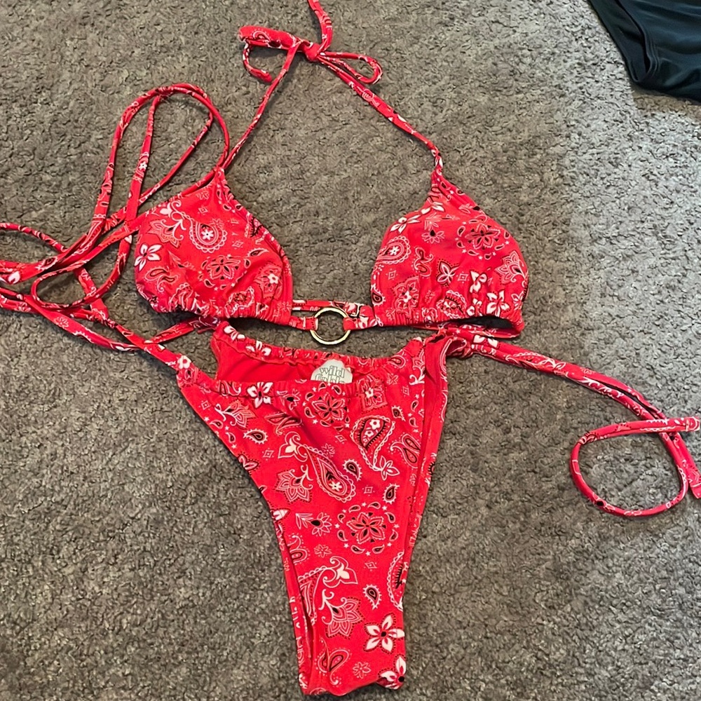 Red paisley bikini small